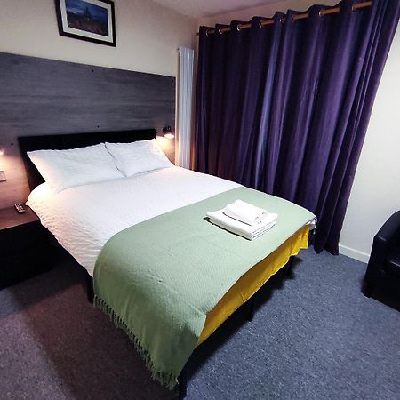 Osney Hazel Studio - Self Contained Studio Flat อ็อกซ์ฟอร์ด ภายนอก รูปภาพ